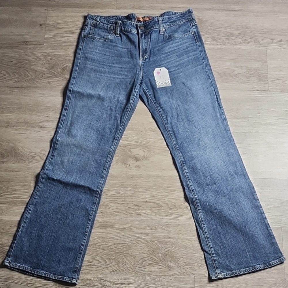 Vigoss Women's Flare Jeans in Medium Blue